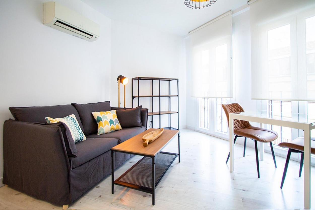 Apartamentos Cuatro Caminos Madrid Eksteriør billede