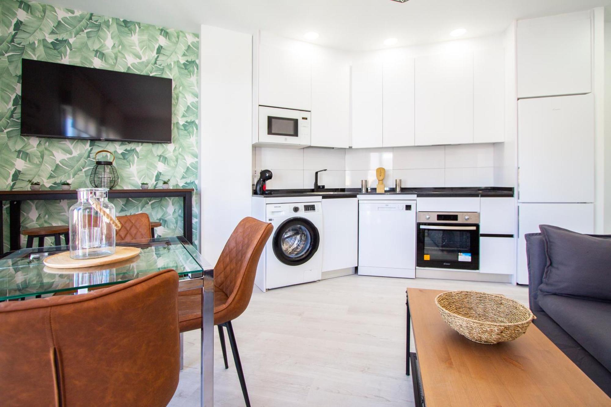 Apartamentos Cuatro Caminos Madrid Eksteriør billede